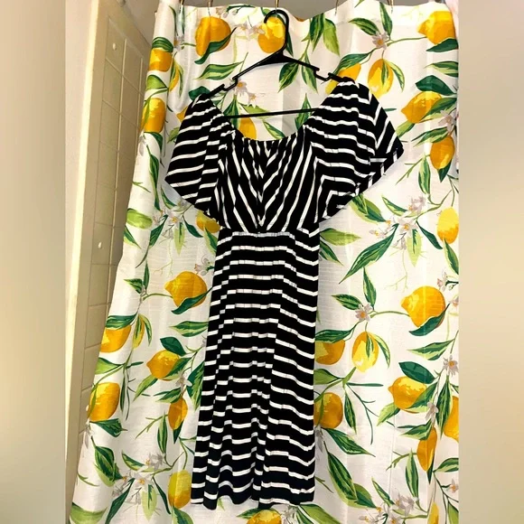 Striped dress - Picture 1 of 3